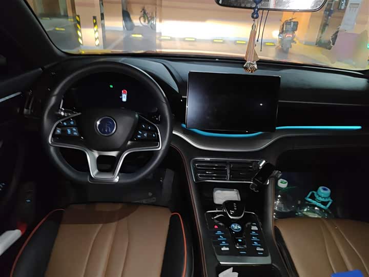 Фото 11 - BYD Song Plus