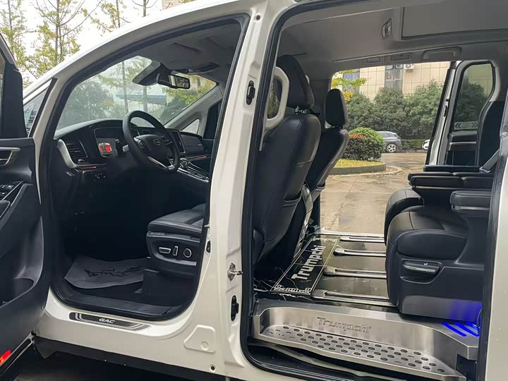 Фото 4 - GAC Trumpchi M8