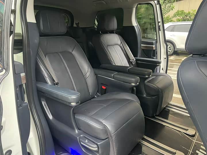 Фото 5 - GAC Trumpchi M8