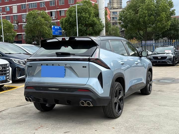 Фото 4 - Geely Atlas