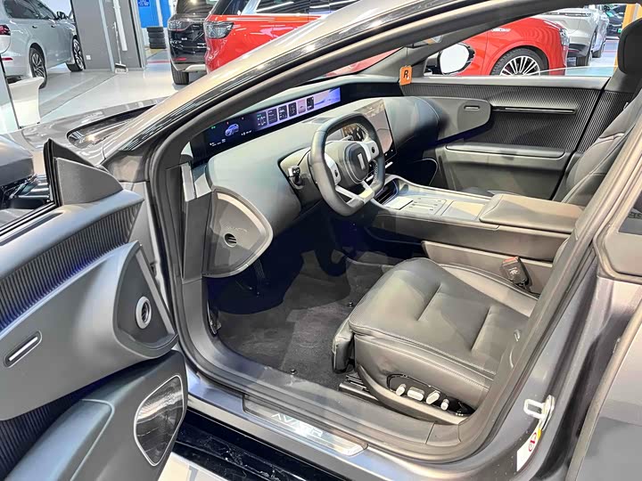 Фото 11 - Avatr 12