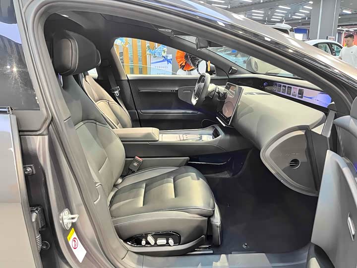 Фото 27 - Avatr 12