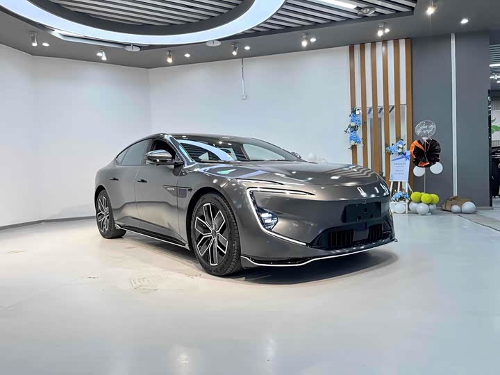 Фото 3 - Avatr 12