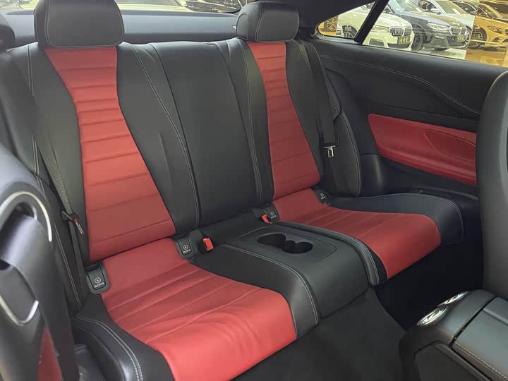 Фото 6 - Mercedes-Benz E-Class