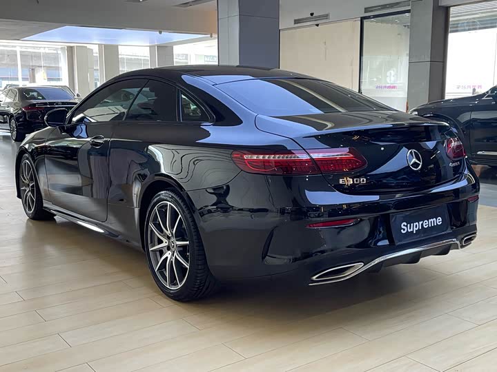 Фото 8 - Mercedes-Benz E-Class