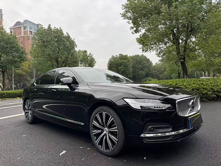Фото 3 - Volvo S90