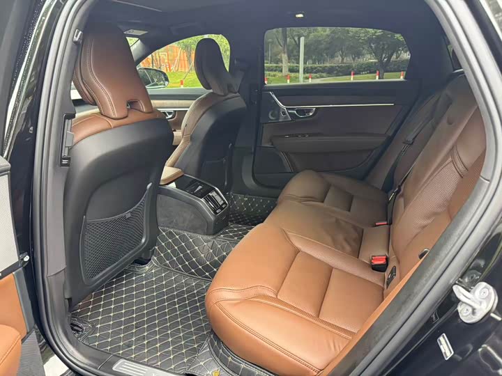 Фото 7 - Volvo S90