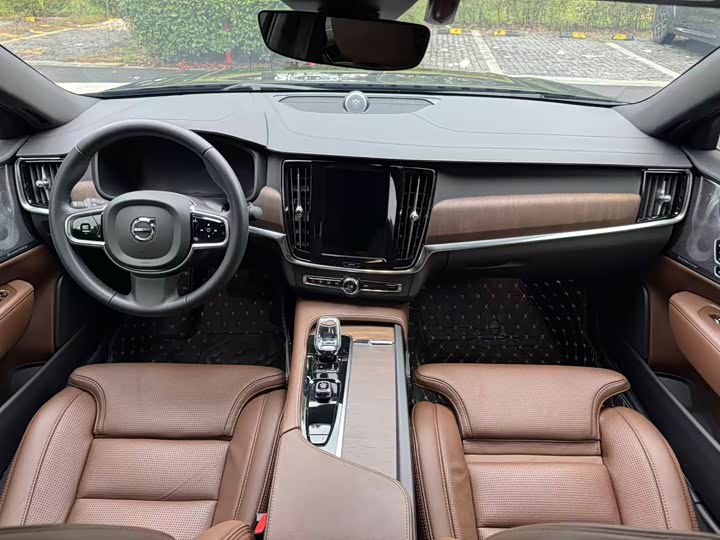 Фото 9 - Volvo S90