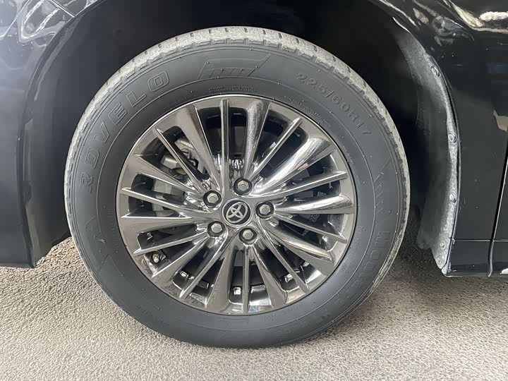 Фото 13 - Toyota Alphard