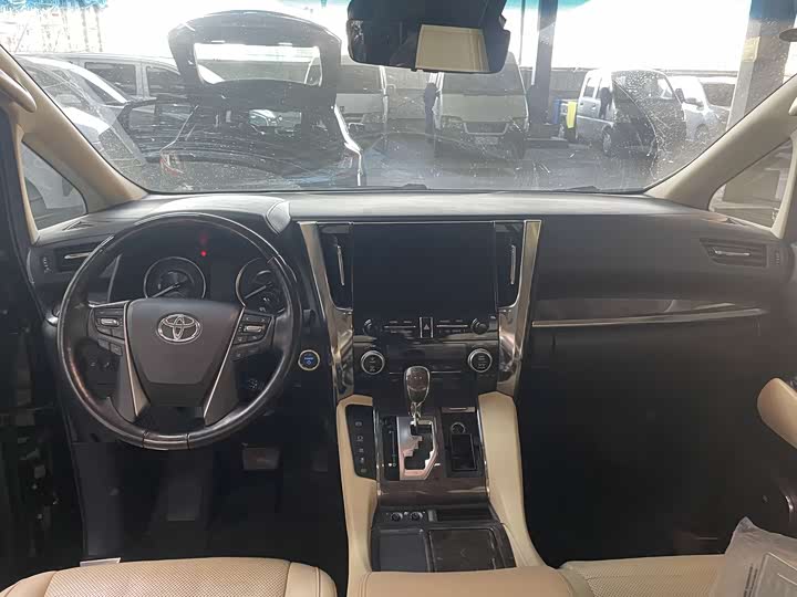 Фото 7 - Toyota Alphard