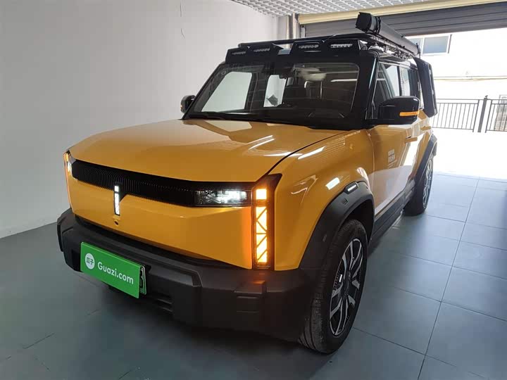 Фото 1 - Chery iCar 03