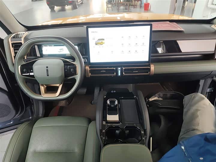 Фото 10 - Chery iCar 03