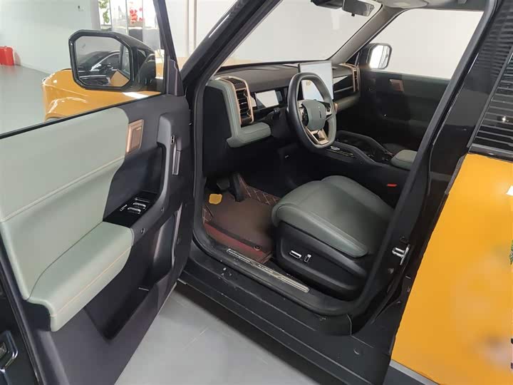 Фото 16 - Chery iCar 03