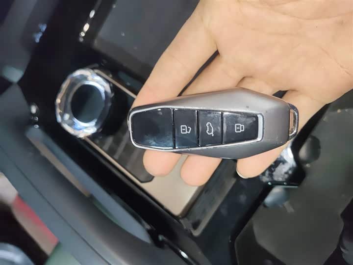 Фото 9 - Chery iCar 03