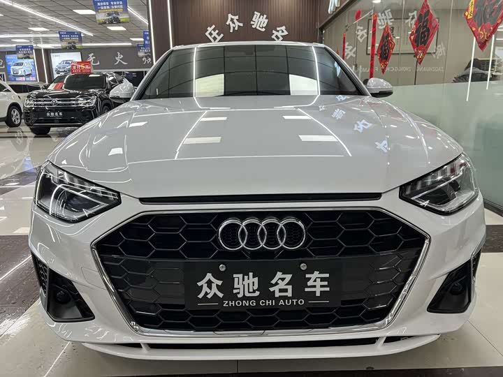 Фото 2 - Audi A4L