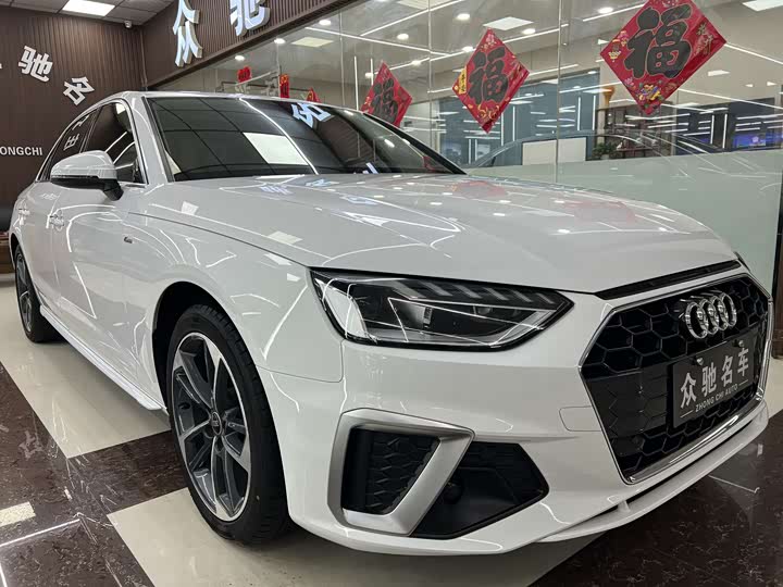 Фото 3 - Audi A4L