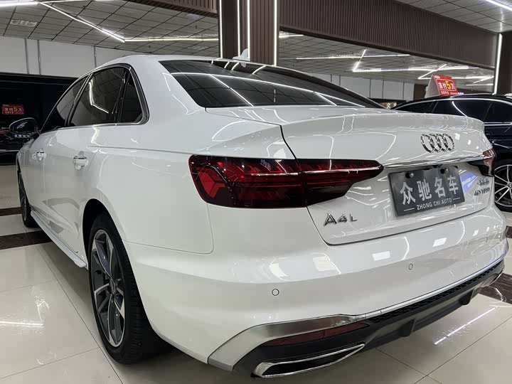 Фото 7 - Audi A4L