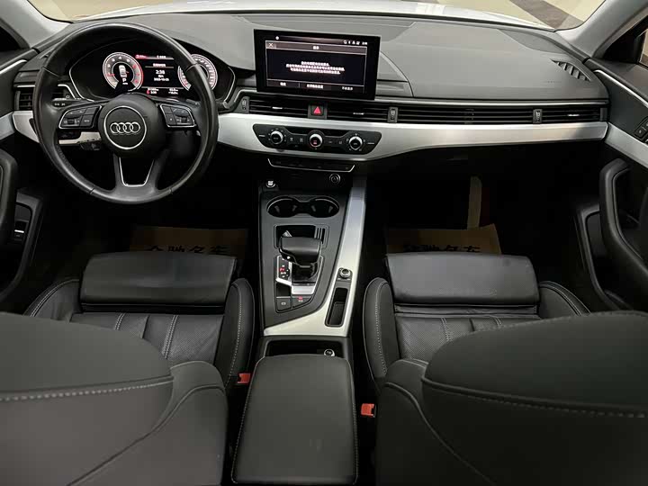 Фото 8 - Audi A4L