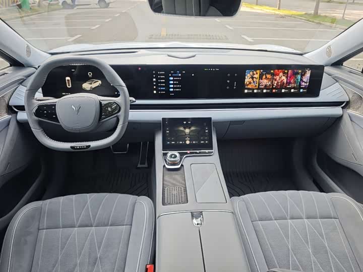 Фото 10 - Voyah Passion