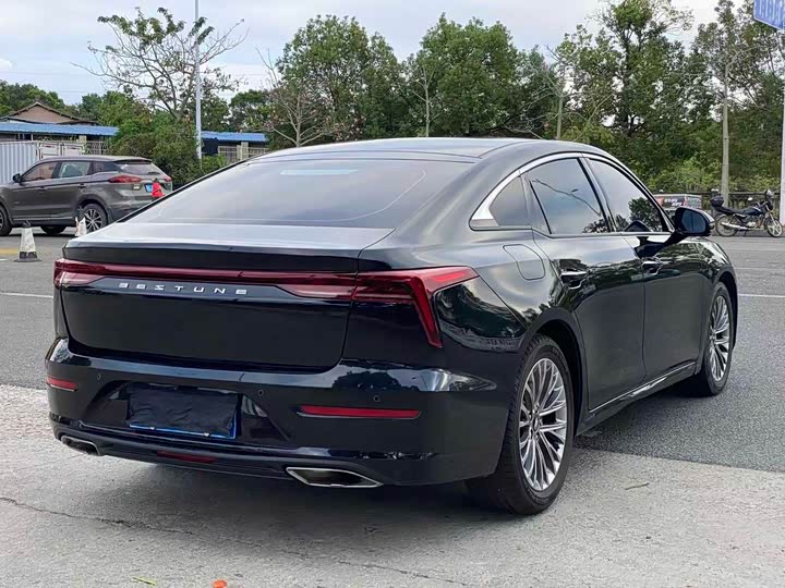 Фото 7 - Bestune B70