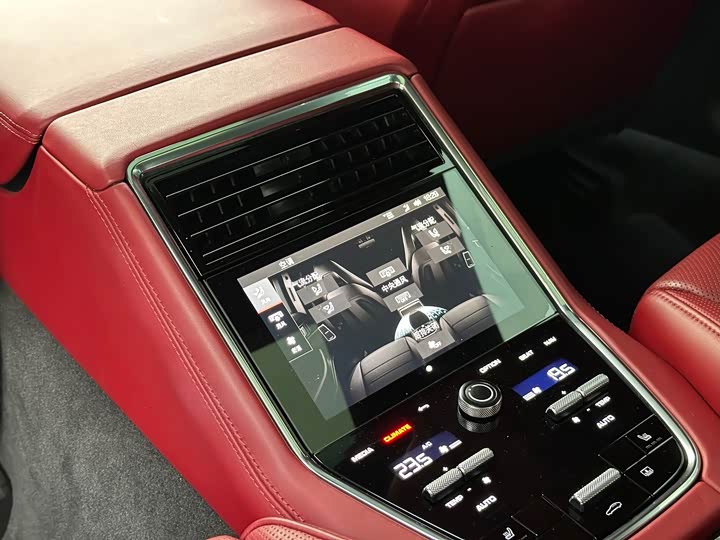 Фото 15 - Porsche Panamera