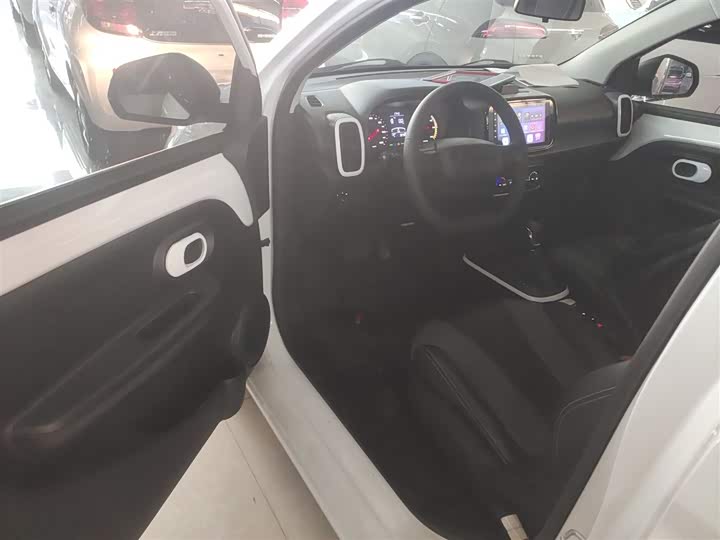 Фото 16 - Roewe Clever