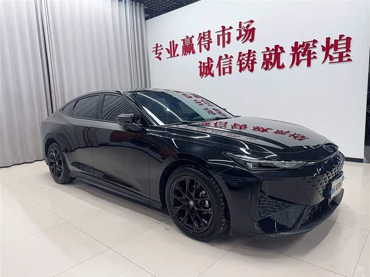 Фото 3 - Changan UNI-V