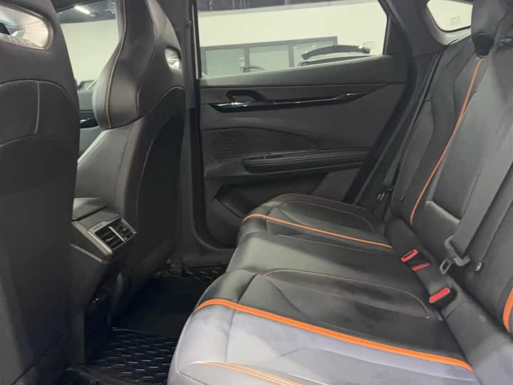 Фото 8 - Changan UNI-V