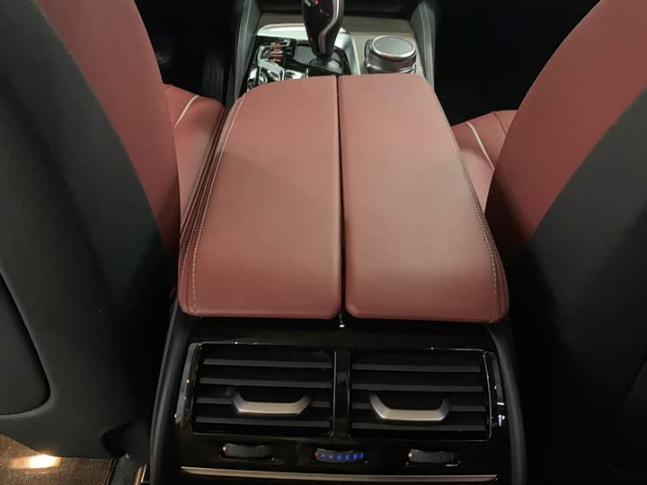 Фото 11 - BMW 5 Series