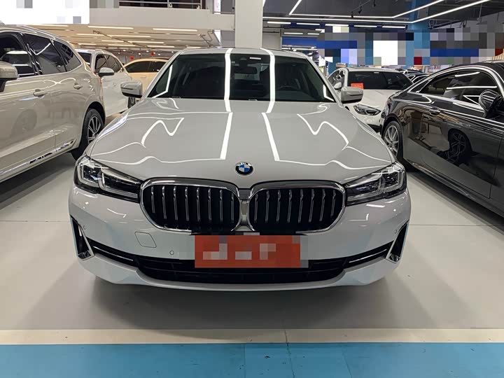 Фото 2 - BMW 5 Series