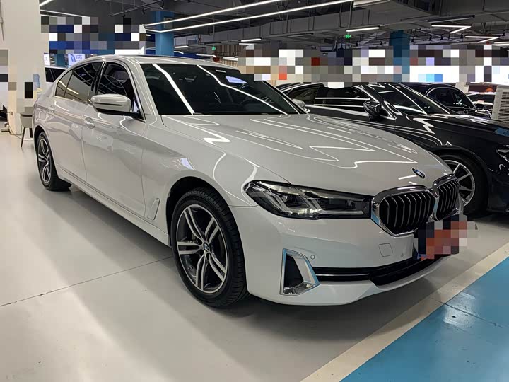 Фото 3 - BMW 5 Series