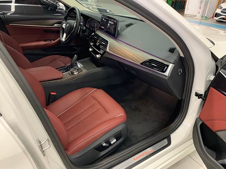 Фото 5 - BMW 5 Series