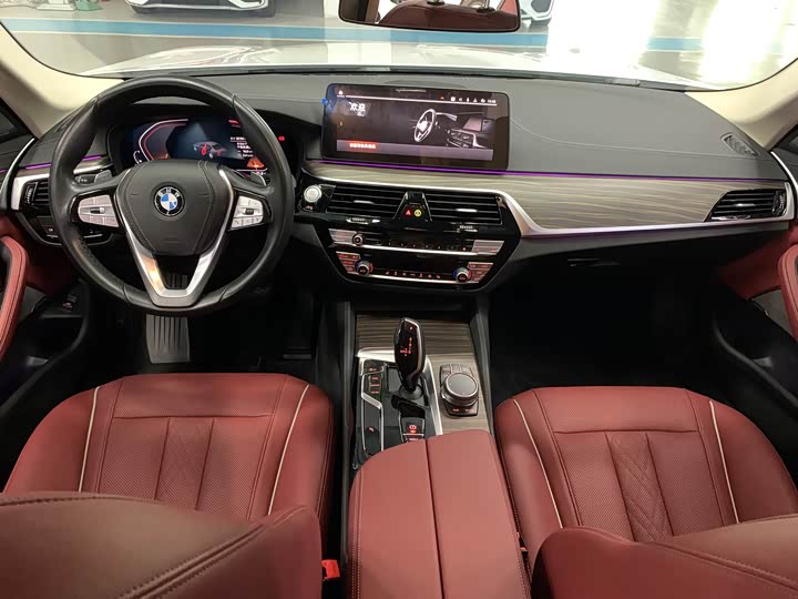 Фото 9 - BMW 5 Series