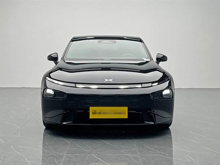 Фото 2 - XPeng P7