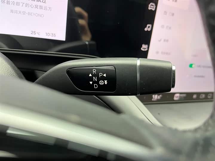 Фото 20 - XPeng P7