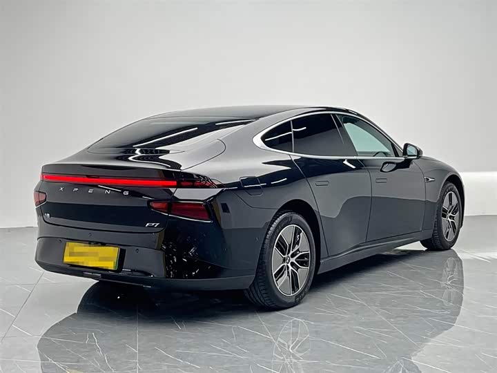 Фото 6 - XPeng P7