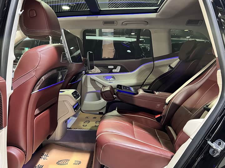 Фото 13 - Mercedes-Benz Maybach GLS