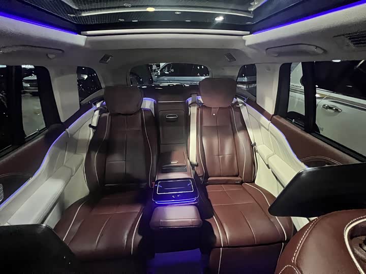 Фото 17 - Mercedes-Benz Maybach GLS