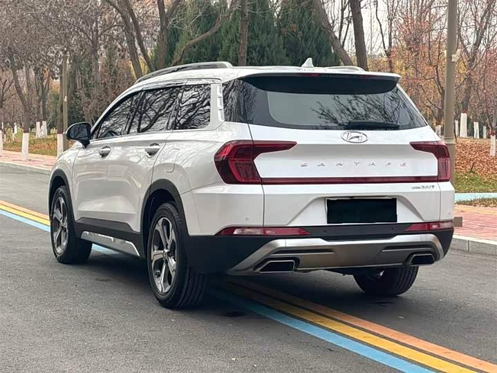 Фото 4 - Hyundai Santa Fe