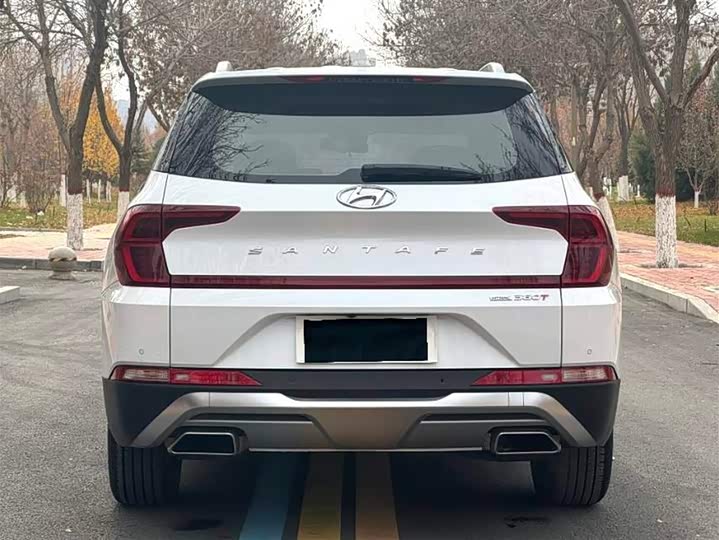 Фото 5 - Hyundai Santa Fe