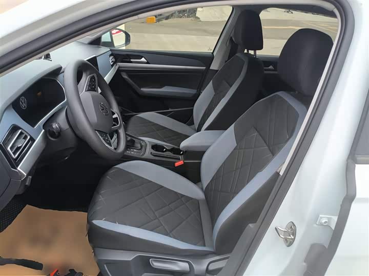 Фото 15 - Volkswagen Lavida