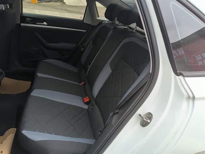 Фото 17 - Volkswagen Lavida