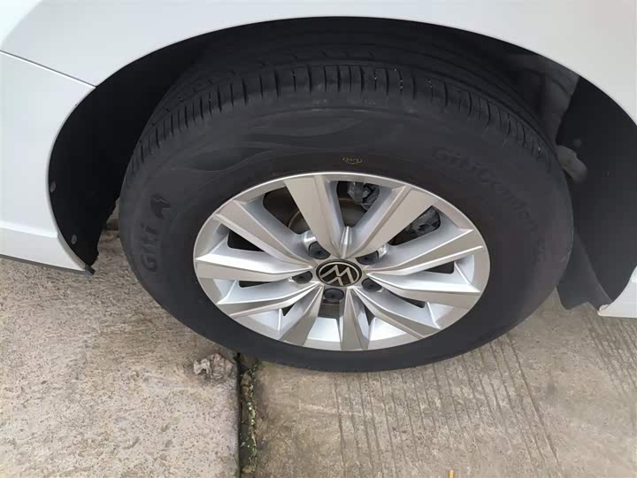 Фото 26 - Volkswagen Lavida