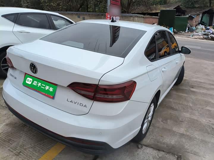 Фото 7 - Volkswagen Lavida