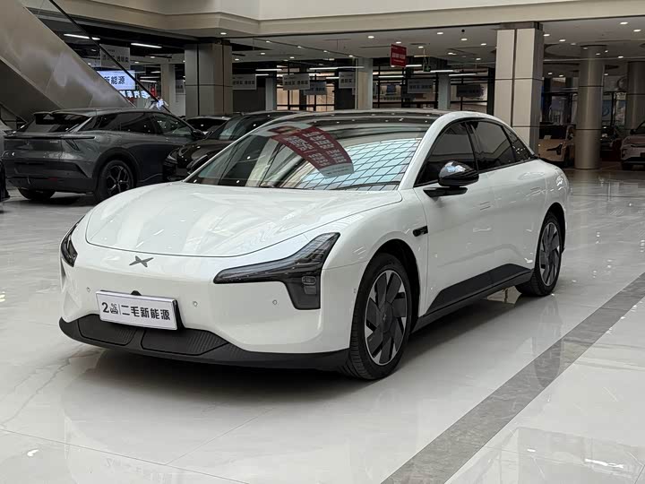 Фото 1 - XPeng Mona M03