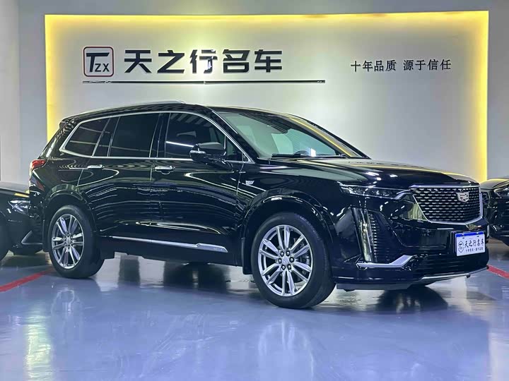 Фото 3 - Cadillac XT6