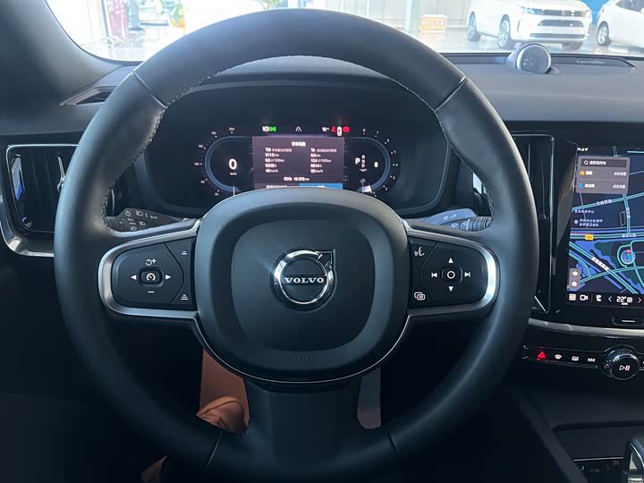 Фото 14 - Volvo S60