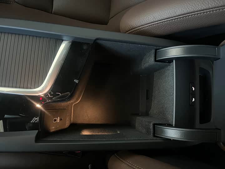 Фото 16 - Volvo S60