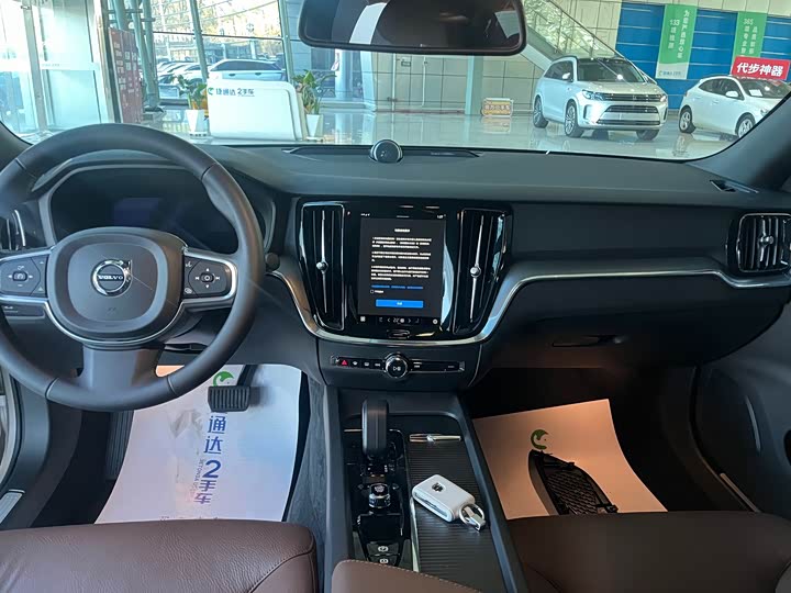 Фото 9 - Volvo S60