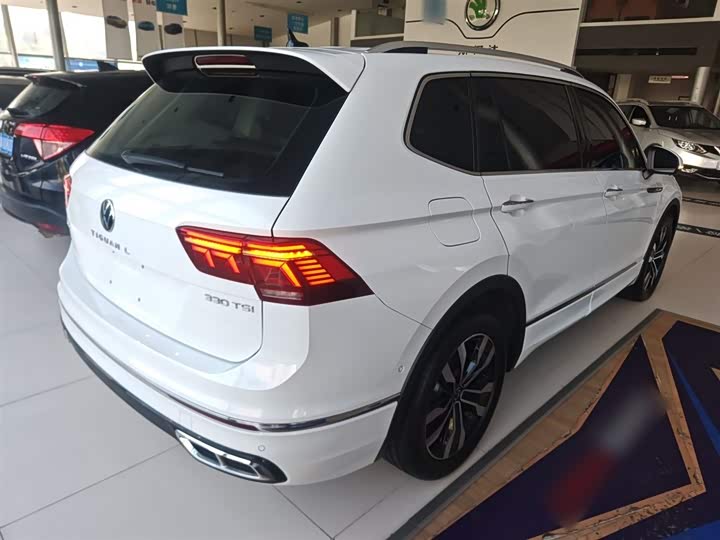 Фото 7 - Volkswagen Tiguan L Pro